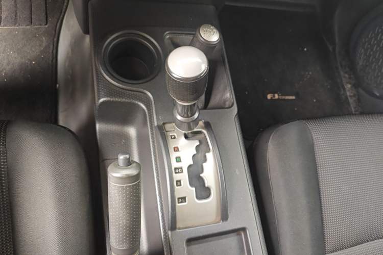 Used Toyota FJ Cruiser 2007 4.0L Gear Lever