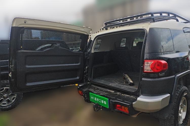 Used Toyota FJ Cruiser 2007 4.0L Trunk