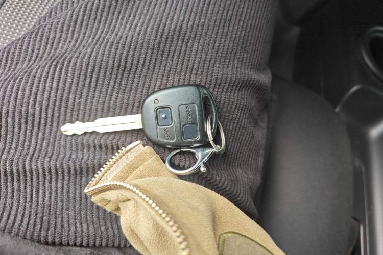 Used Toyota FJ Cruiser 2007 4.0L Vehicle Key