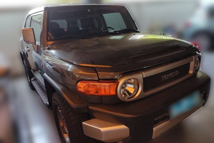 Used Toyota FJ Cruiser 2007 4.0L Front Right 45 Deg