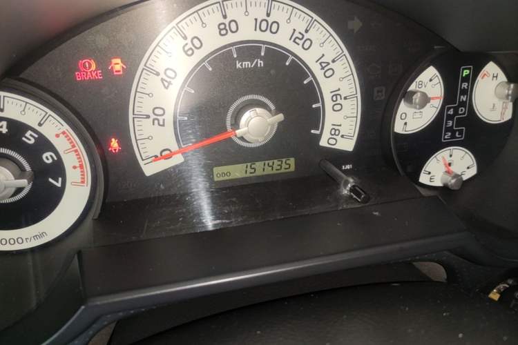 Used Toyota FJ Cruiser 2007 4.0L Odometer Close Up