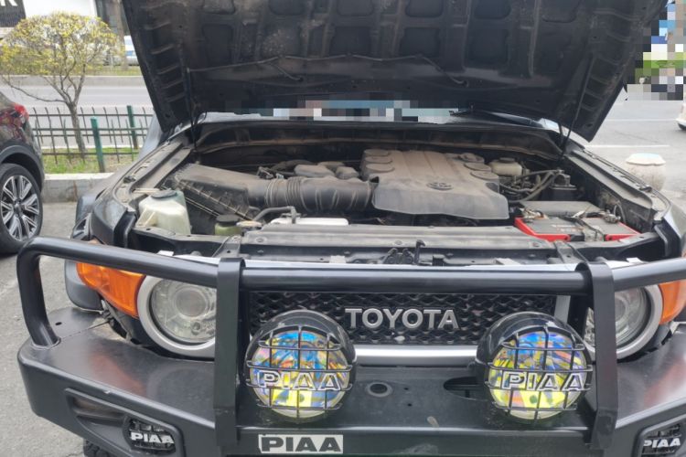 Used Toyota FJ Cruiser 2010 4.0L Engine Bay Right