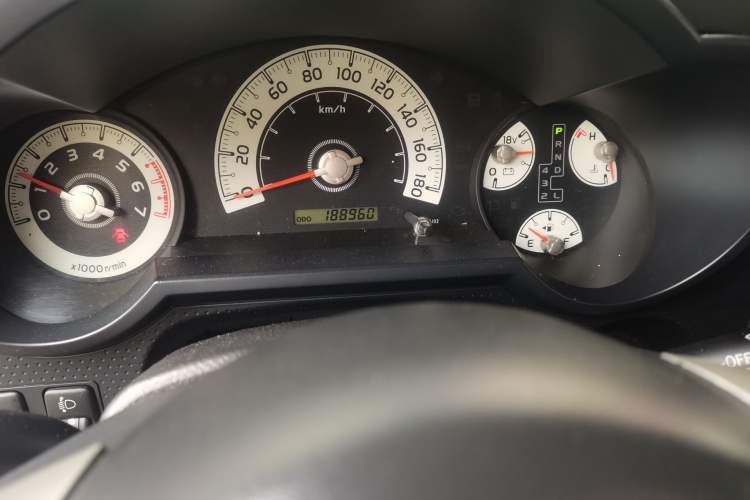 Used Toyota FJ Cruiser 2010 4.0L Odometer Close Up