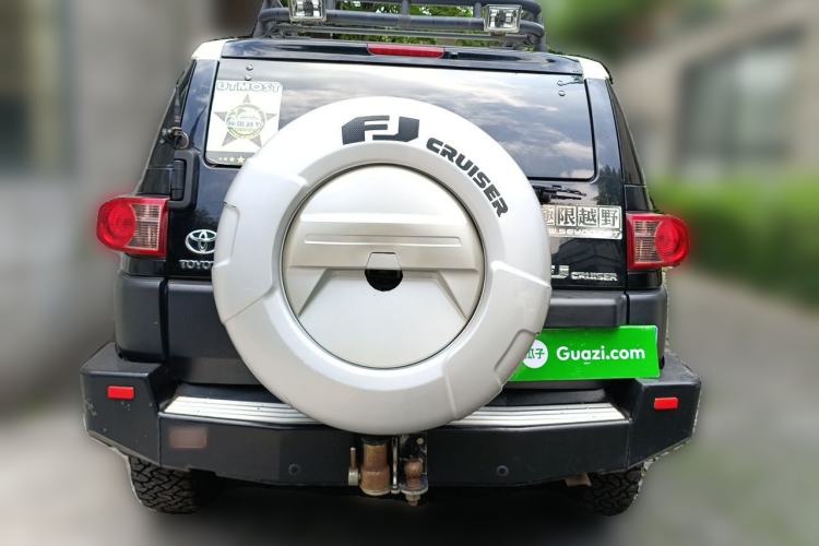 Used Toyota FJ Cruiser 2010 4.0L Rear