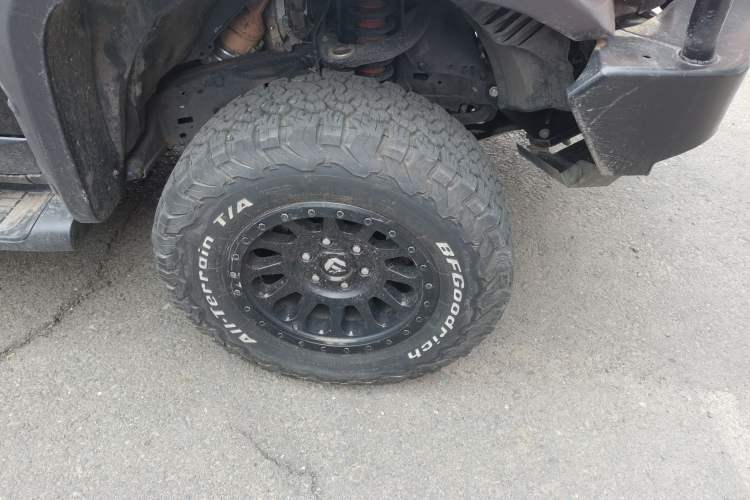 Used Toyota FJ Cruiser 2010 4.0L Right Front Wheel Hub