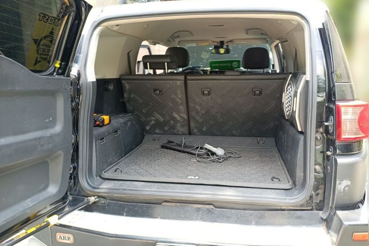 Used Toyota FJ Cruiser 2010 4.0L Trunk