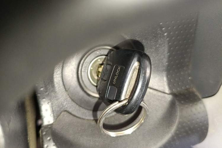 Used Toyota FJ Cruiser 2010 4.0L Vehicle Key