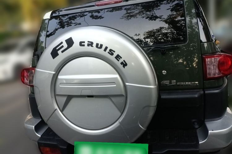 Used Toyota FJ Cruiser 2010 4.0L Rear