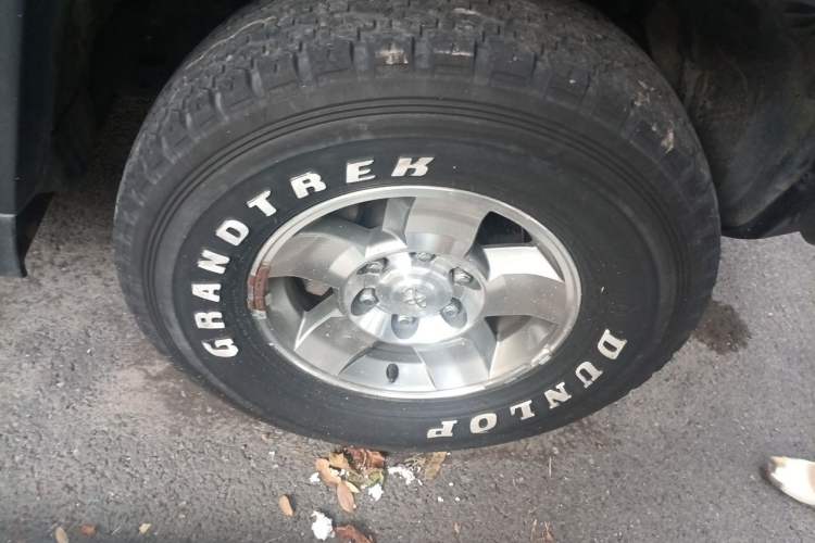 Used Toyota FJ Cruiser 2010 4.0L Right Front Wheel Hub