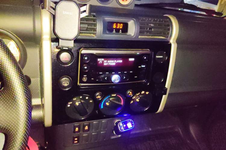 Used Toyota FJ Cruiser 2011 4.0L Audio And AC Panel
