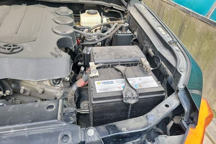 Used Toyota FJ Cruiser 2011 4.0L Engine Bay Left