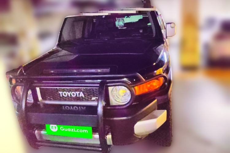 Used Toyota FJ Cruiser 2011 4.0L Front
