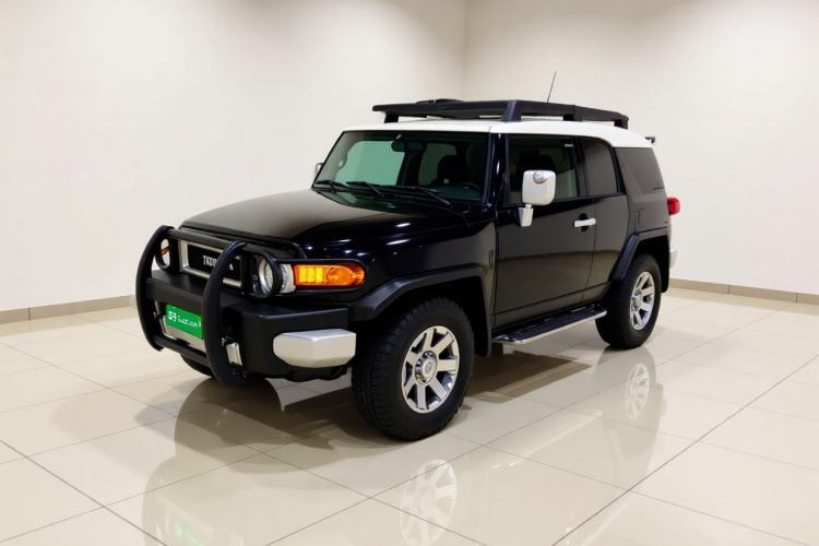 Used Toyota FJ Cruiser 2011 4.0L Guazi used car, China used car export, Used car for sale, Used Toyota cars, Cheapest cars for sale