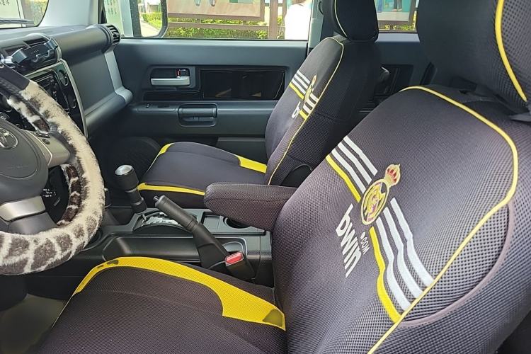 Used Toyota FJ Cruiser 2011 4.0L Left Front Seat