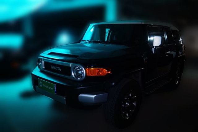 Toyota FJ Cruiser 2011 4.0L مستعملة