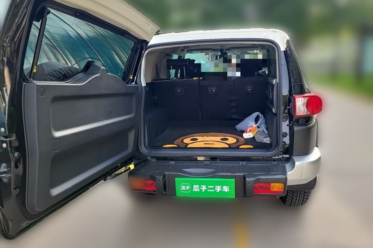 Used Toyota FJ Cruiser 2011 4.0L Trunk
