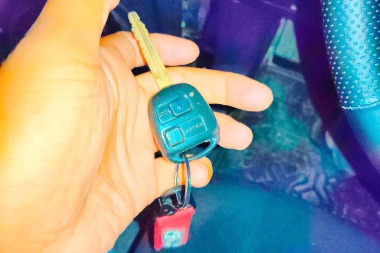 Used Toyota FJ Cruiser 2011 4.0L Vehicle Key