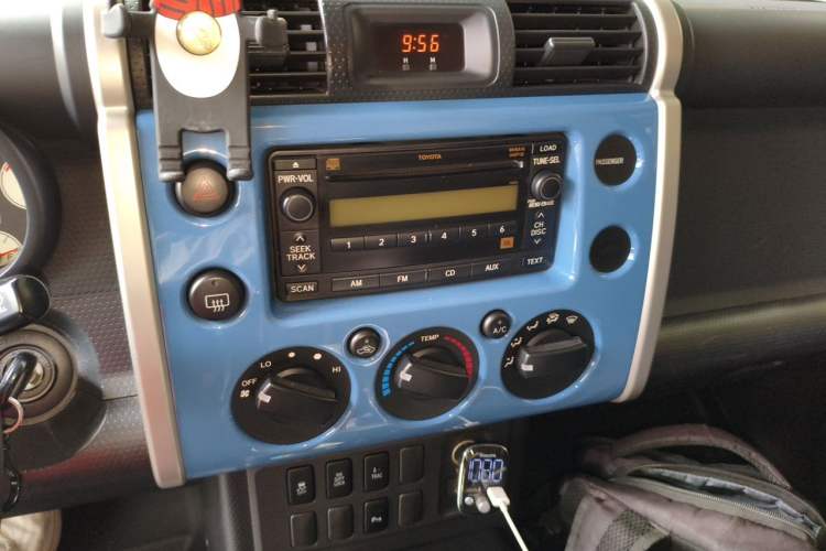 Used Toyota FJ Cruiser 2011 4.0L Audio And AC Panel