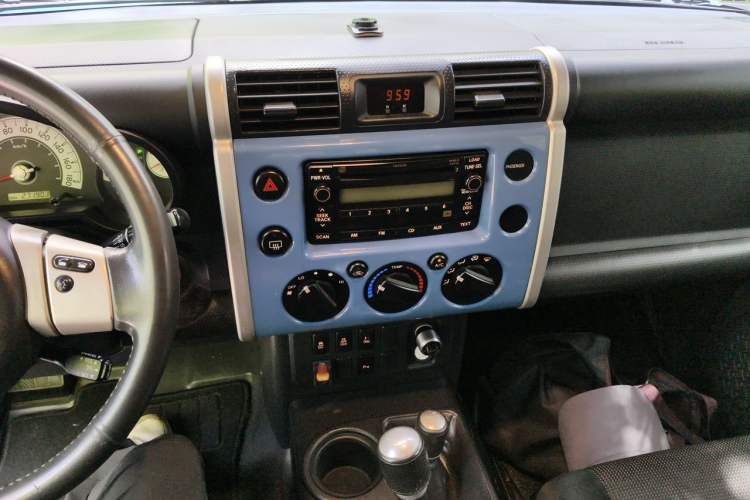 Used Toyota FJ Cruiser 2011 4.0L Audio And AC Panel