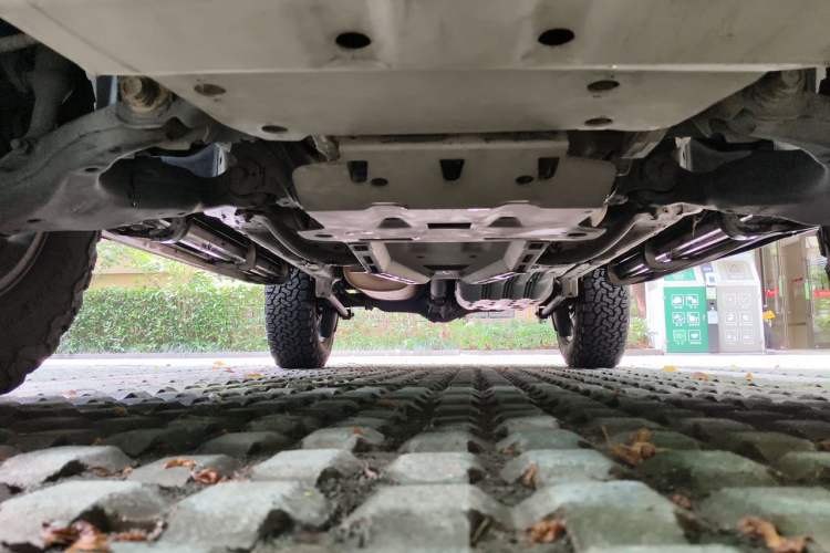 Used Toyota FJ Cruiser 2011 4.0L Chassis Front