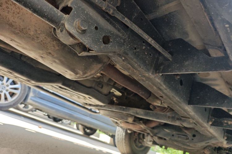 Used Toyota FJ Cruiser 2011 4.0L Chassis Rear Right