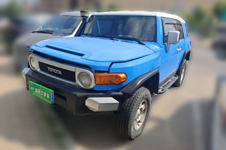 Used Toyota FJ Cruiser 2011 4.0L Guazi used car, China used car export, Used car for sale, Used Toyota cars, Cheapest cars for sale