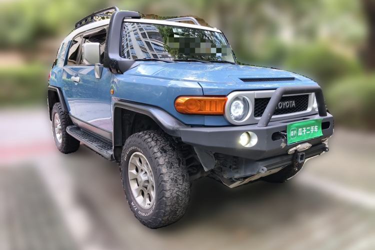 Used Toyota FJ Cruiser 2011 4.0L Front Right 45 Deg
