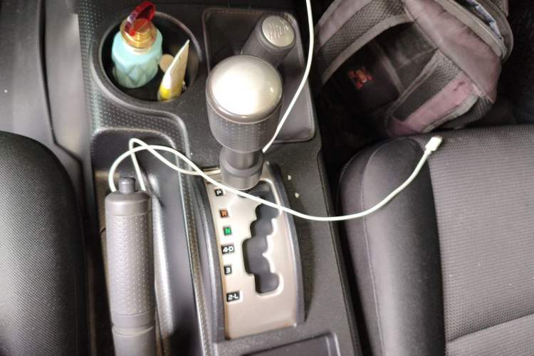 Used Toyota FJ Cruiser 2011 4.0L Gear Lever