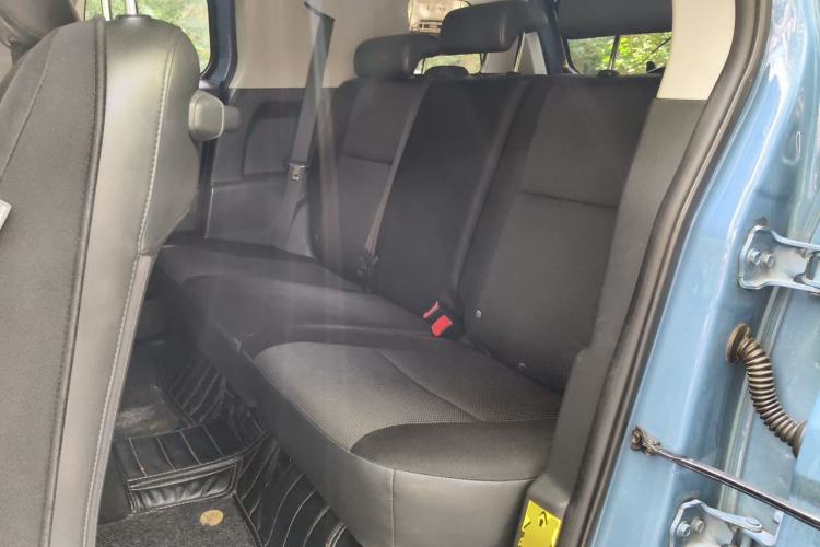 Used Toyota FJ Cruiser 2011 4.0L Left Rear Seat