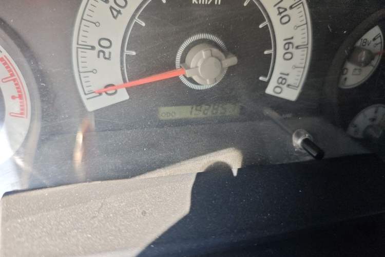 Used Toyota FJ Cruiser 2011 4.0L Odometer Close Up