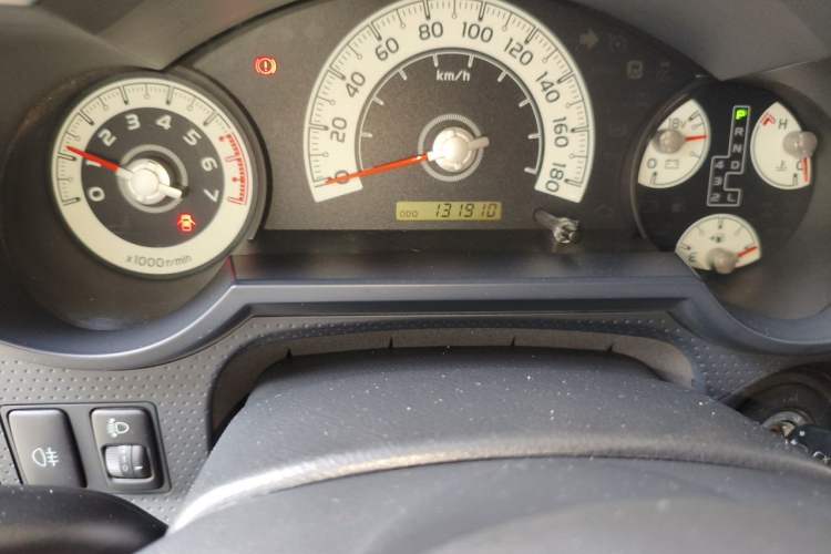 Used Toyota FJ Cruiser 2011 4.0L Odometer Close Up