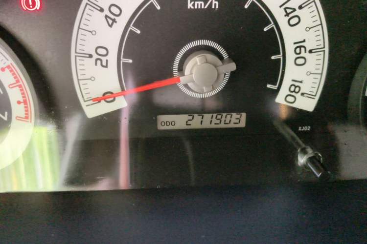 Used Toyota FJ Cruiser 2011 4.0L Odometer Close Up