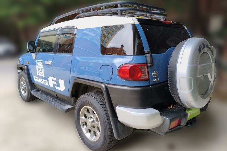 Used Toyota FJ Cruiser 2011 4.0L Rear Left 45 Deg