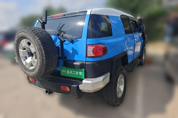 Used Toyota FJ Cruiser 2011 4.0L Rear Right 45 Deg