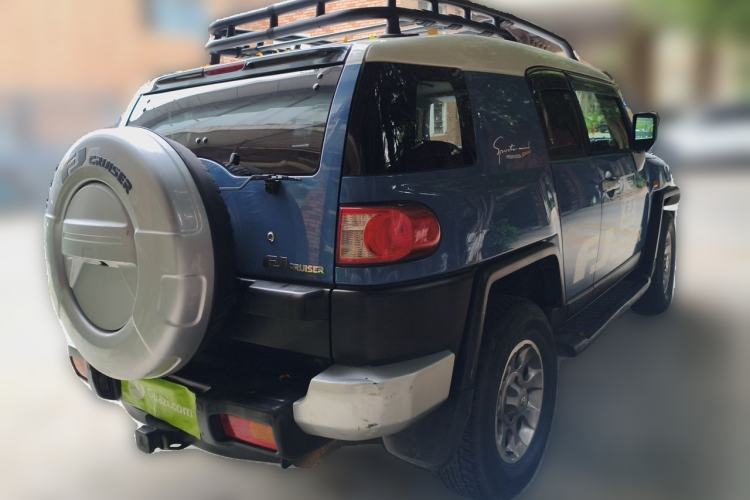 Used Toyota FJ Cruiser 2011 4.0L Rear Right 45 Deg