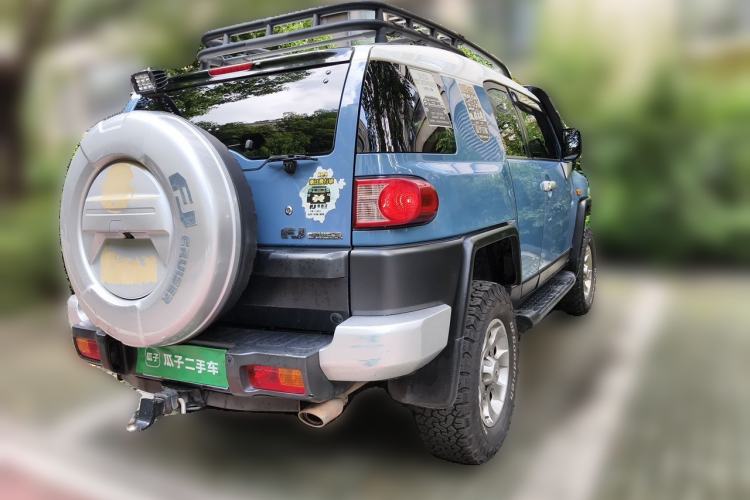 Used Toyota FJ Cruiser 2011 4.0L Rear Right 45 Deg