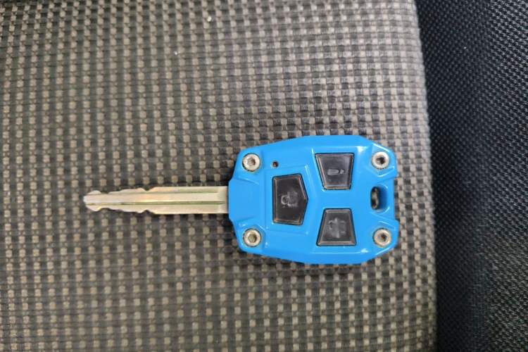 Used Toyota FJ Cruiser 2011 4.0L Vehicle Key