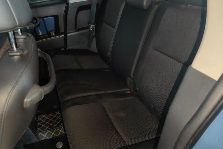 Used Toyota FJ Cruiser 2011 4.0L Left Rear Seat