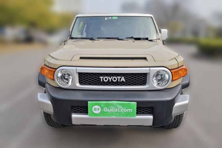 Used Toyota FJ Cruiser 2011 4.0L Front