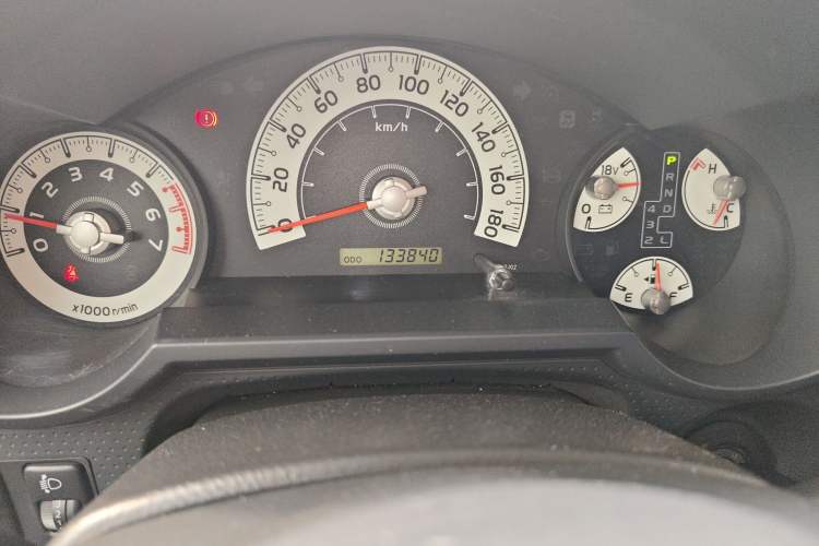 Used Toyota FJ Cruiser 2011 4.0L Odometer Close Up