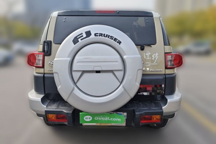 Used Toyota FJ Cruiser 2011 4.0L Rear