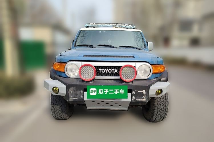 Used Toyota FJ Cruiser 2011 4.0L Front