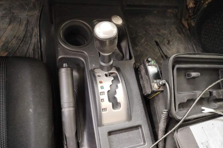 Used Toyota FJ Cruiser 2011 4.0L Gear Lever