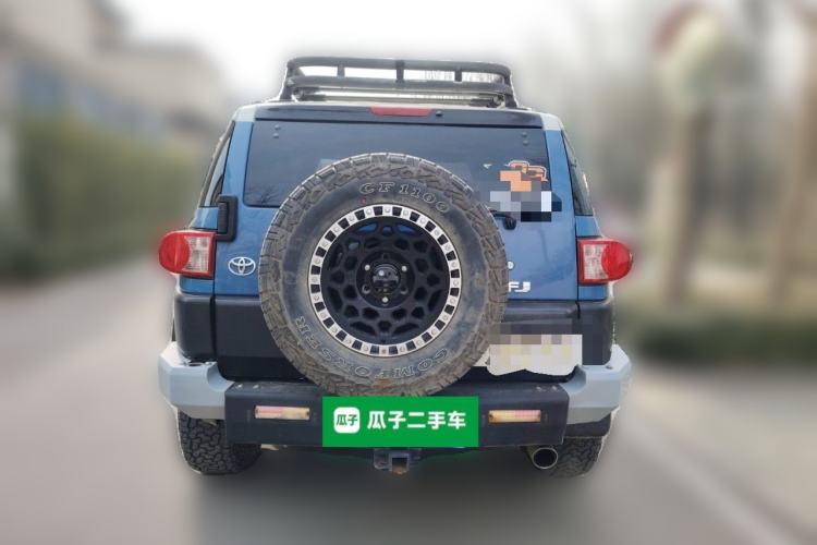 Used Toyota FJ Cruiser 2011 4.0L Rear