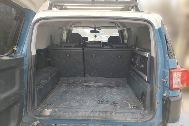 Used Toyota FJ Cruiser 2011 4.0L Trunk