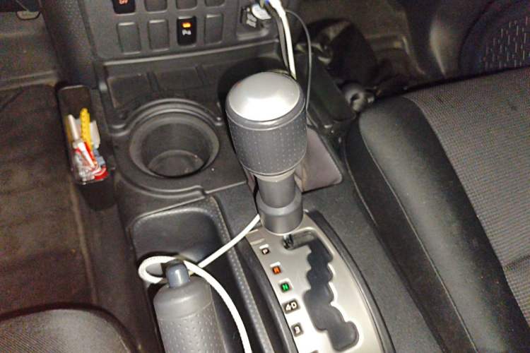 Used Toyota FJ Cruiser 2013 4.0L Gear Lever