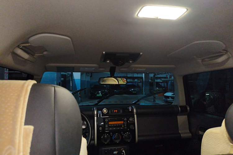 Used Toyota FJ Cruiser 2013 4.0L Headliner