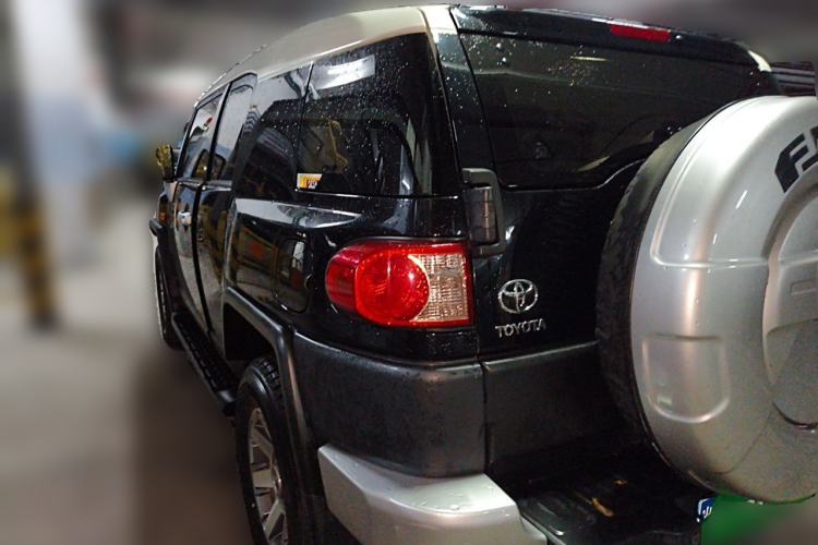 Used Toyota FJ Cruiser 2013 4.0L Rear Left 45 Deg