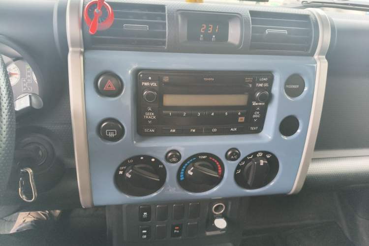 Used Toyota FJ Cruiser 2013 4.0L Audio And AC Panel