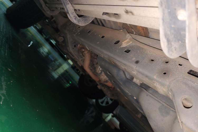 Used Toyota FJ Cruiser 2013 4.0L Chassis Rear Left